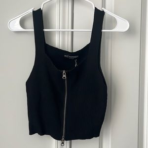 Black ribbed crop top! New!